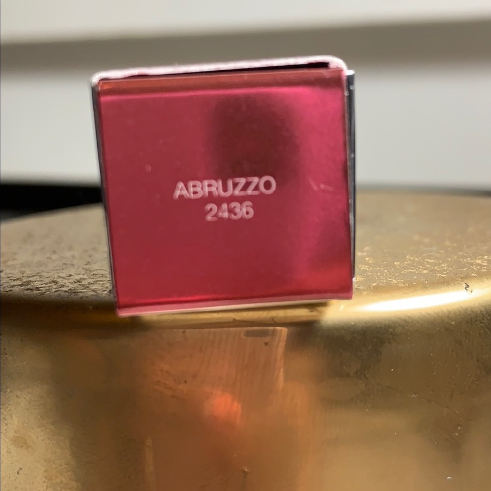 Lipgloss - Picture 2 of 3